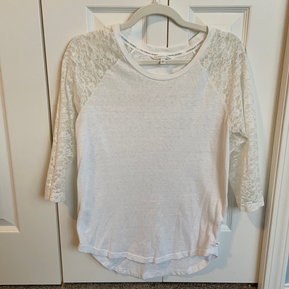 Lace sleeve white tshirt